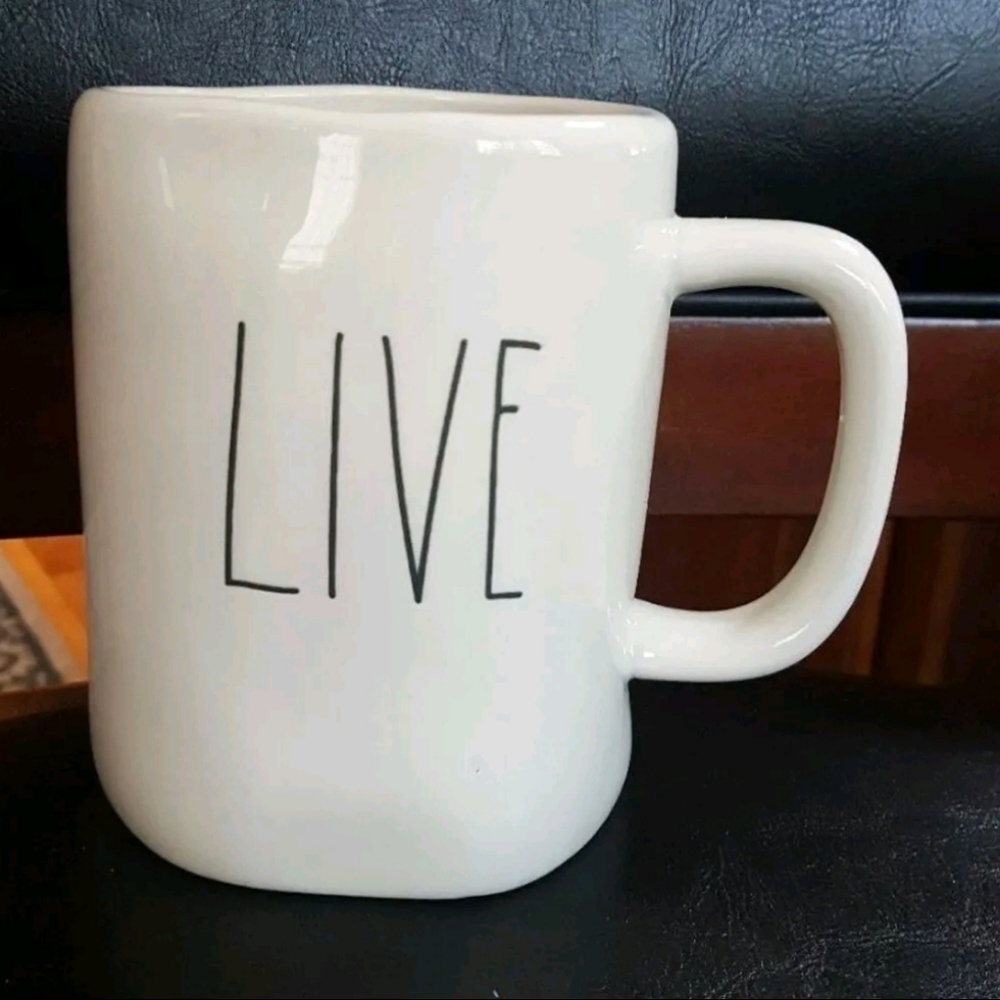 NWT Rae Dunn LIVE Mug 2017 or 2018